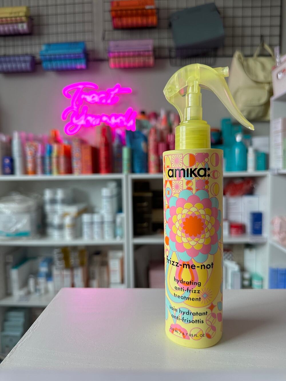 Amika Frizz Me Not